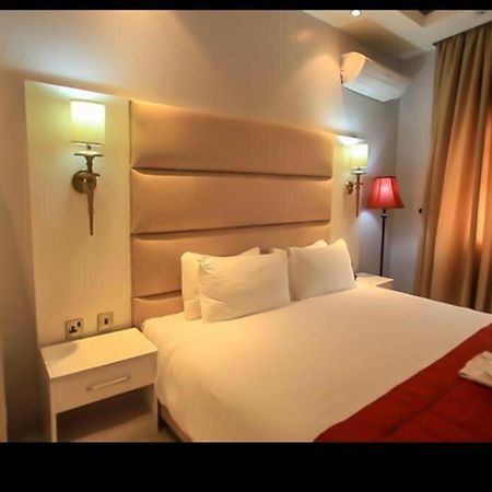 Glee Hotel Aliayabiagba المظهر الخارجي الصورة