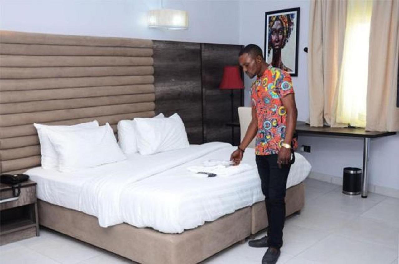 Glee Hotel Aliayabiagba المظهر الخارجي الصورة