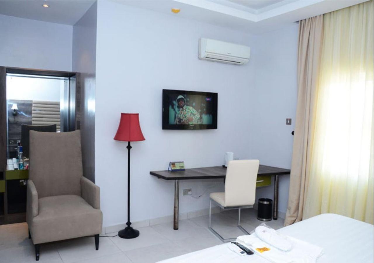 Glee Hotel Aliayabiagba المظهر الخارجي الصورة