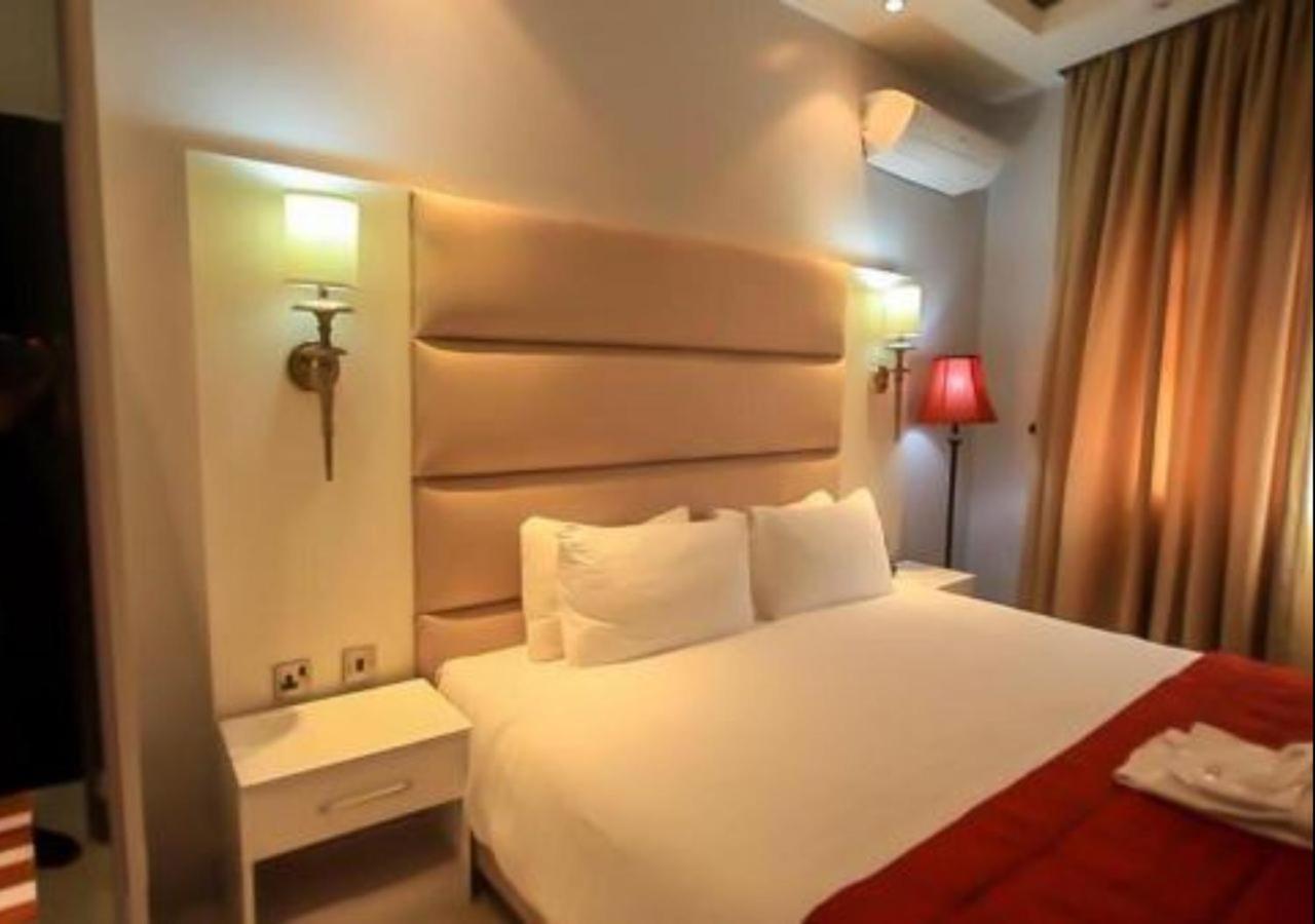 Glee Hotel Aliayabiagba المظهر الخارجي الصورة