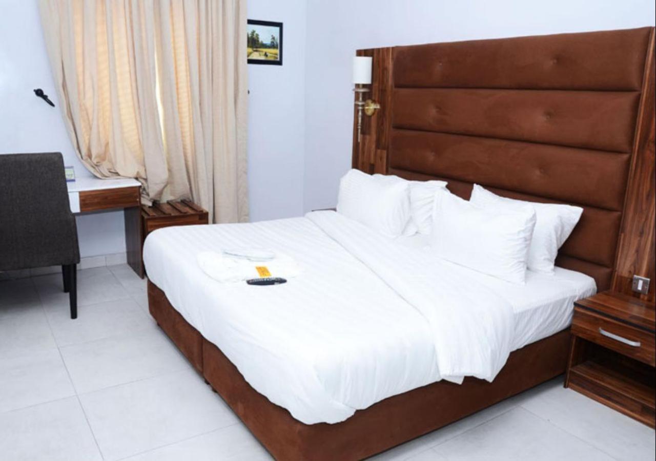 Glee Hotel Aliayabiagba المظهر الخارجي الصورة