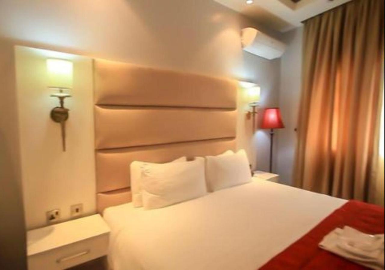 Glee Hotel Aliayabiagba المظهر الخارجي الصورة