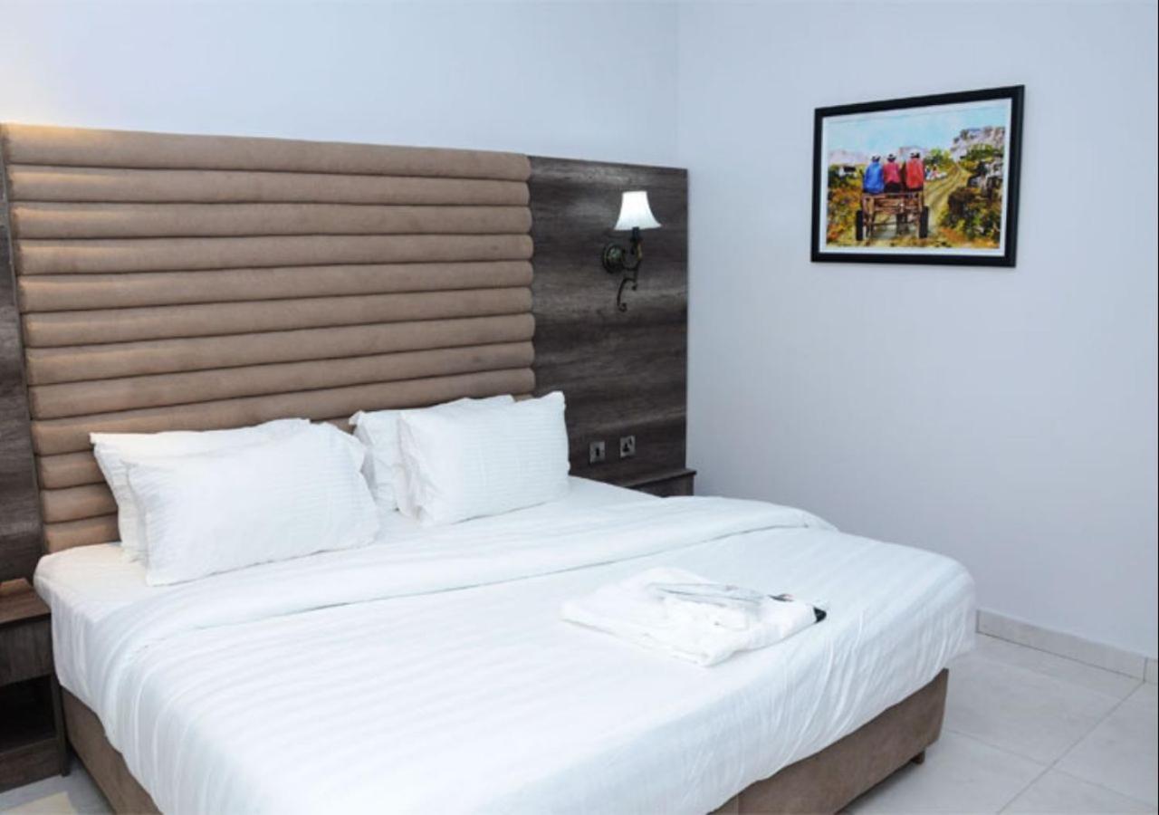 Glee Hotel Aliayabiagba المظهر الخارجي الصورة
