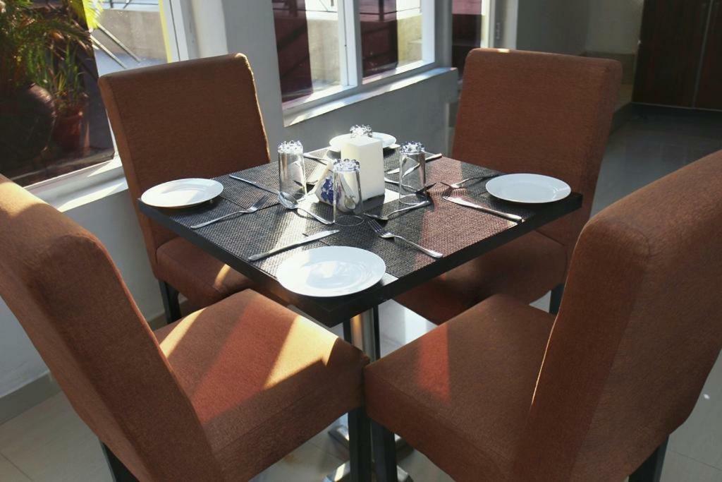 Glee Hotel Aliayabiagba المظهر الخارجي الصورة