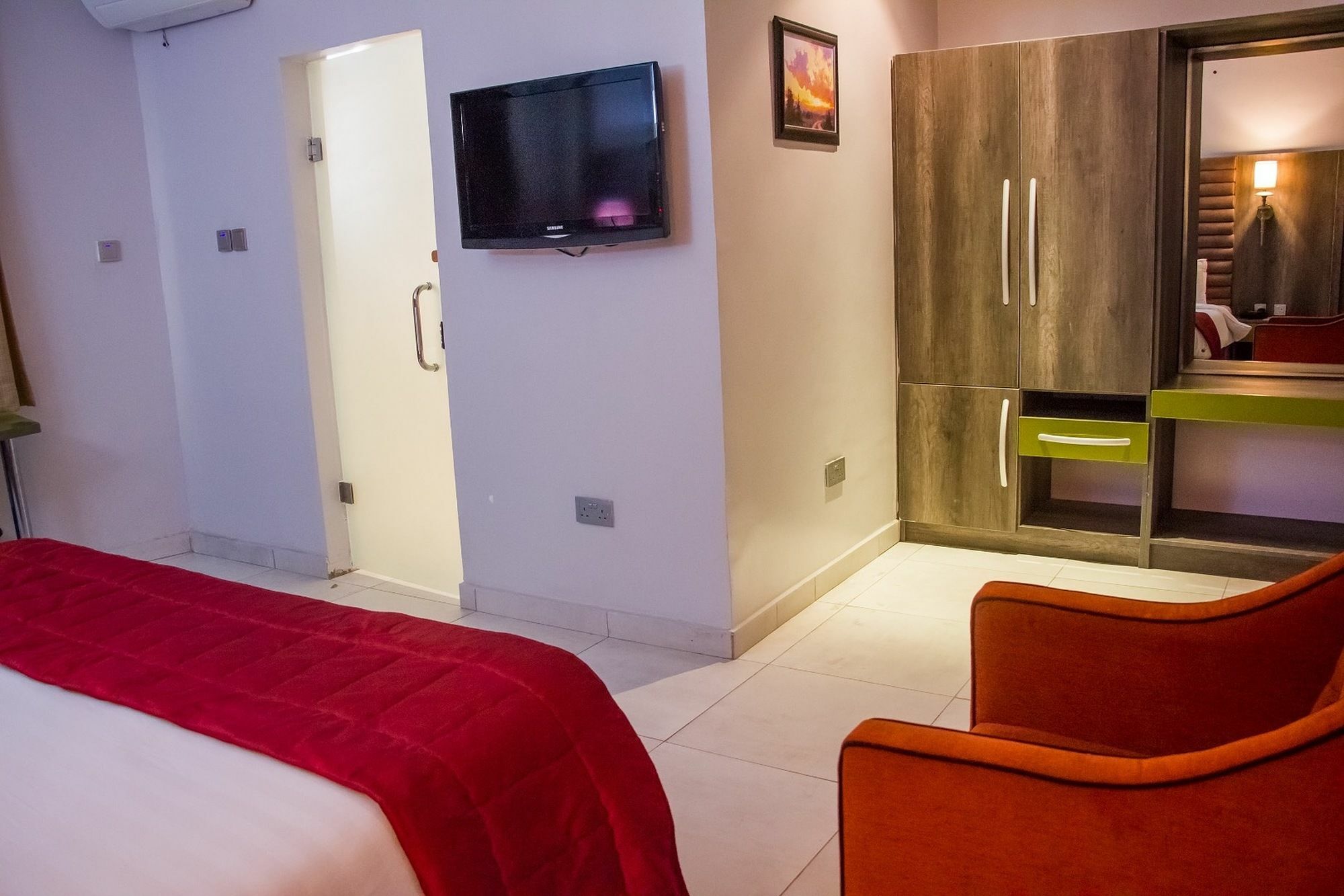 Glee Hotel Aliayabiagba المظهر الخارجي الصورة