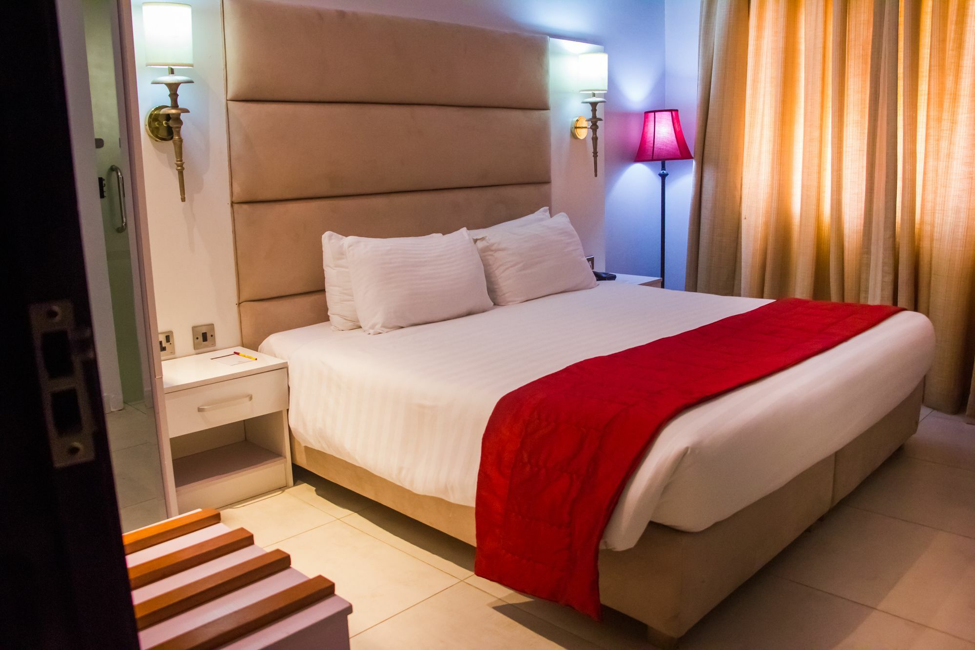 Glee Hotel Aliayabiagba المظهر الخارجي الصورة